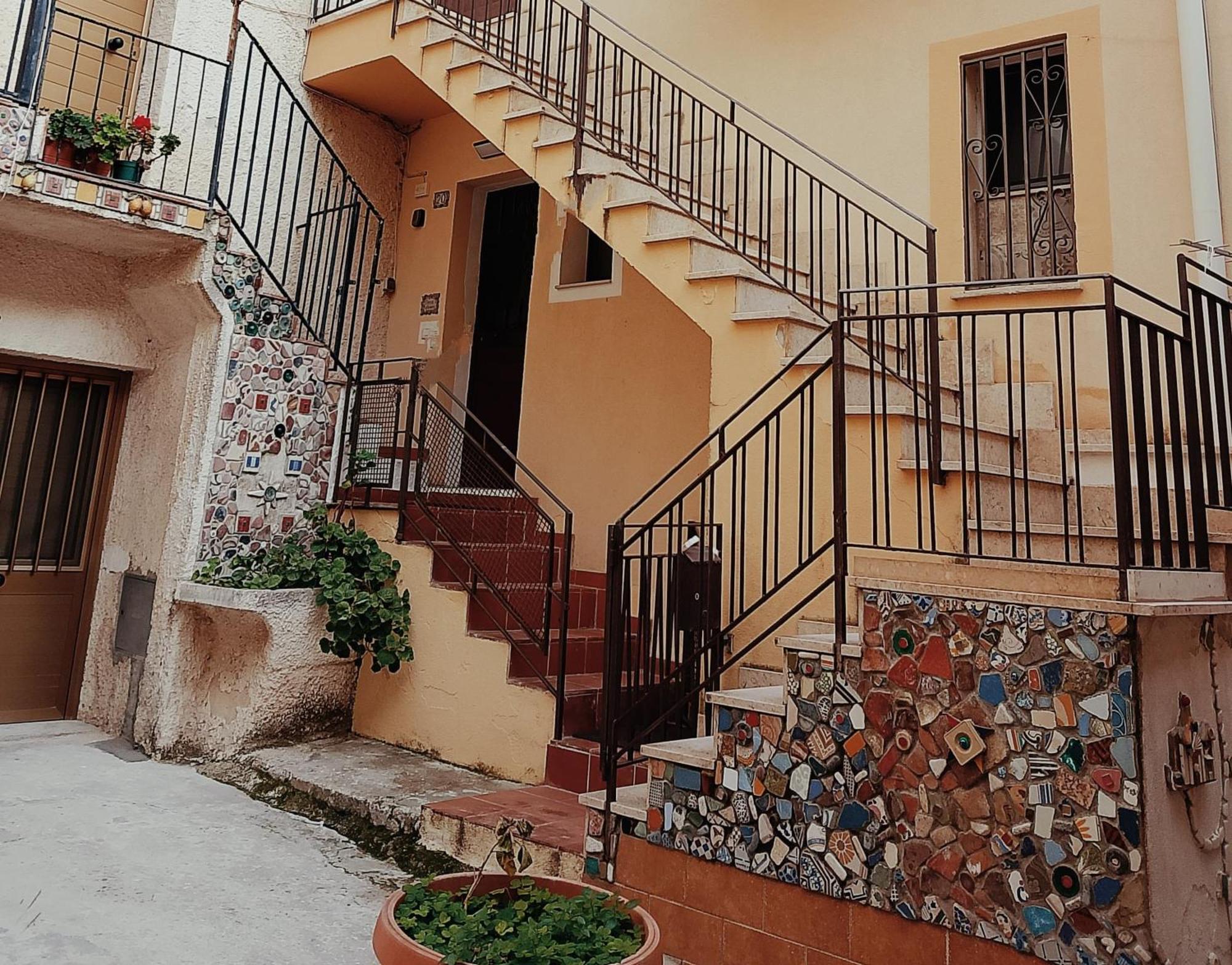 Cocciu D'Amuri Sciacca Luaran gambar